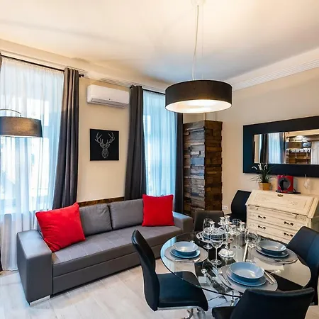 Apartment Center Of The Center, The Grand Deluxe